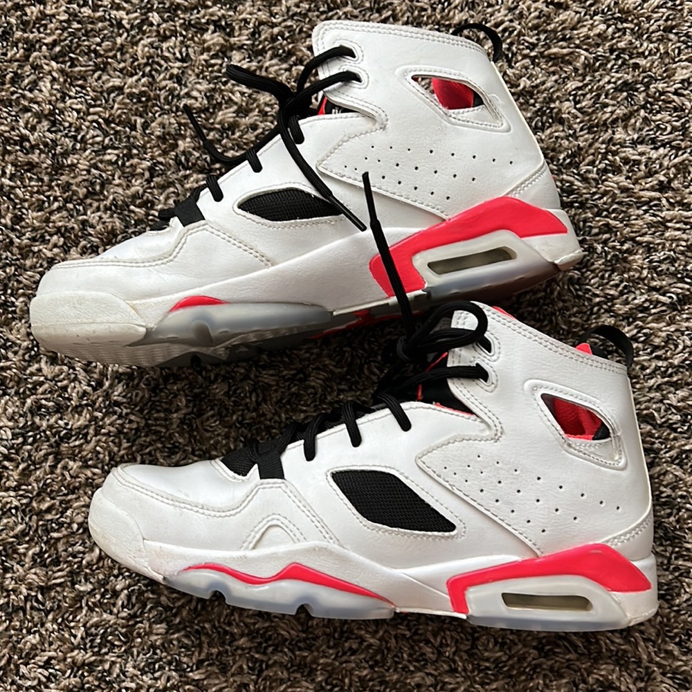 Jordan flight club, grade school boys  size 4.5